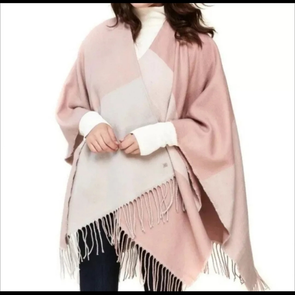 SOIA‎ & KYO Pink Woven Scarfigan Wrap With Fringe